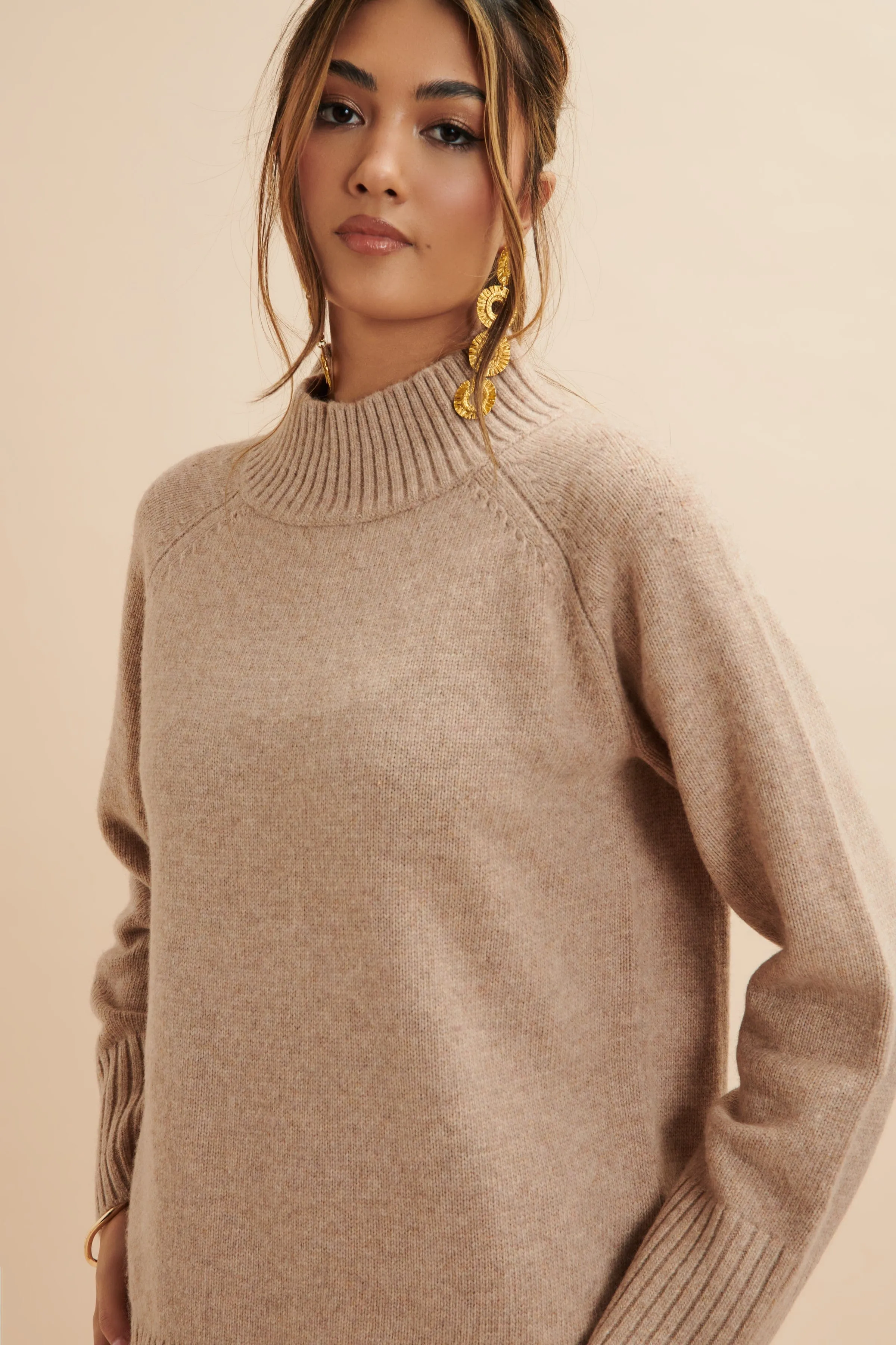 AMARI Knitted Cashmere Blend Jumper In Beige