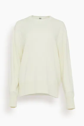 Crewneck Cashmere Knit in Meringue