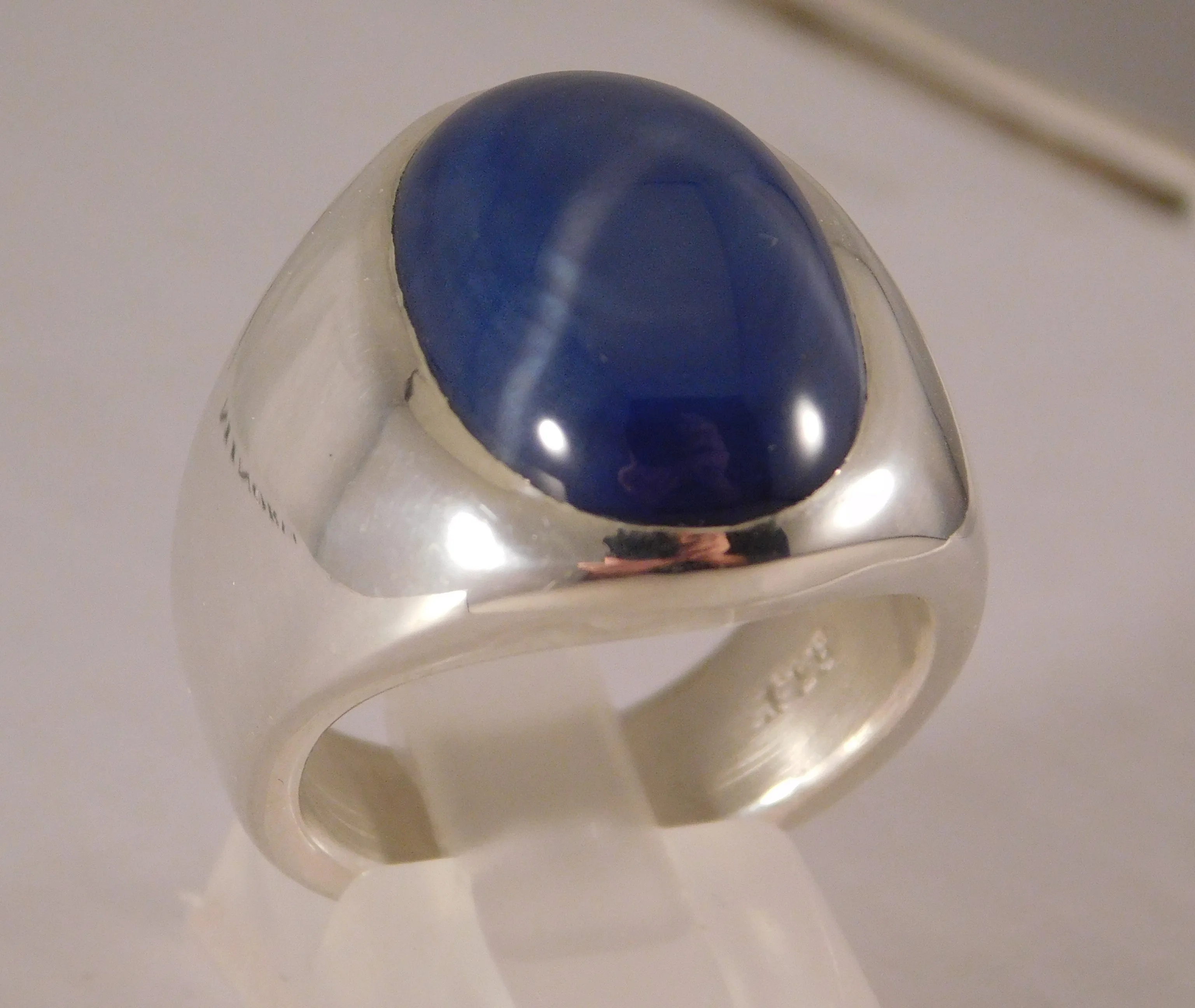 Linde Blue Star Sapphire 16 Carat .925 Sterling Silver Oval Mens Ring....Size 8