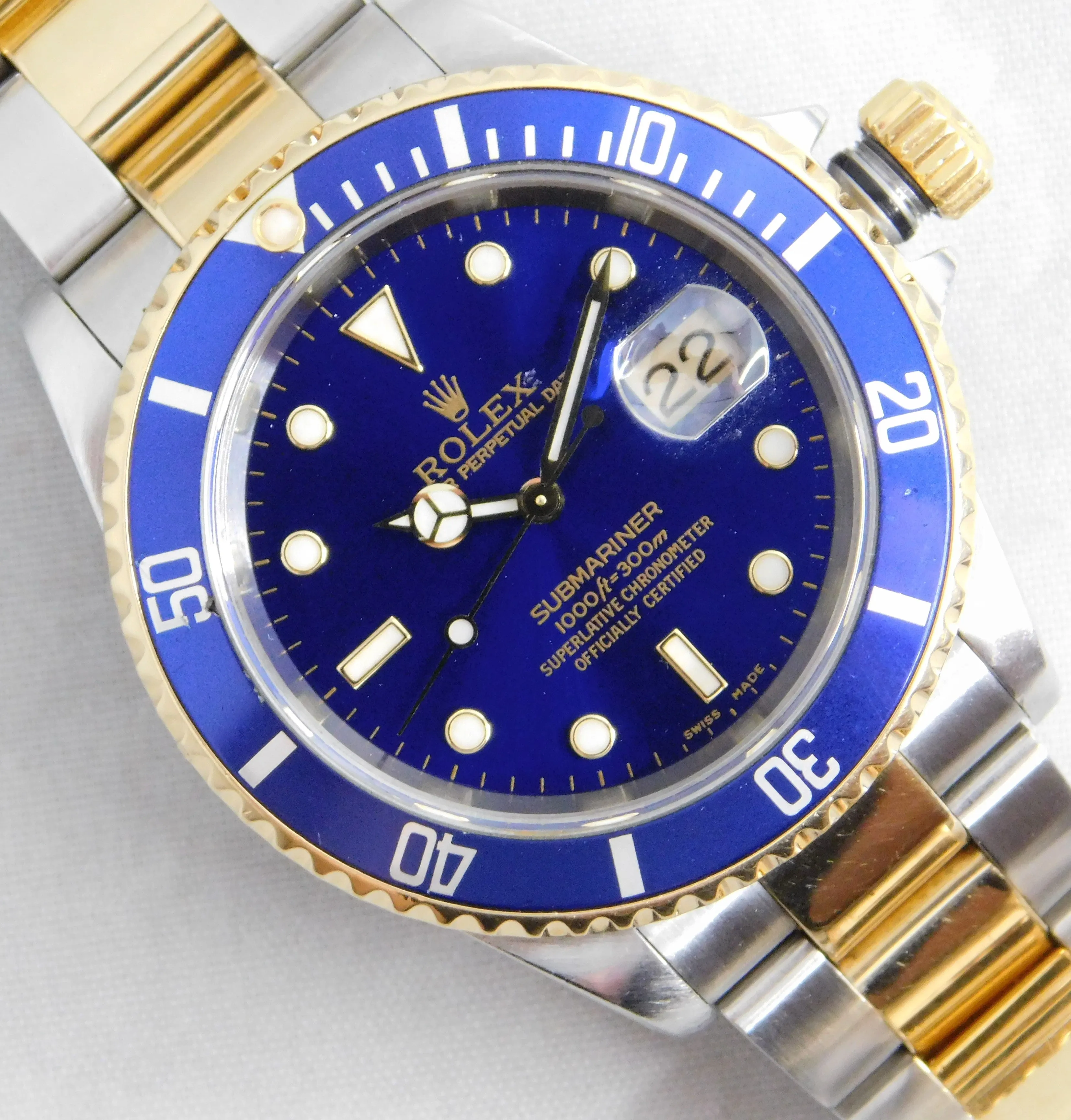 Rolex Submariner Bluesy 16613 Vintage 2000 18k Solid Gold/SS Mens Watch....40mm