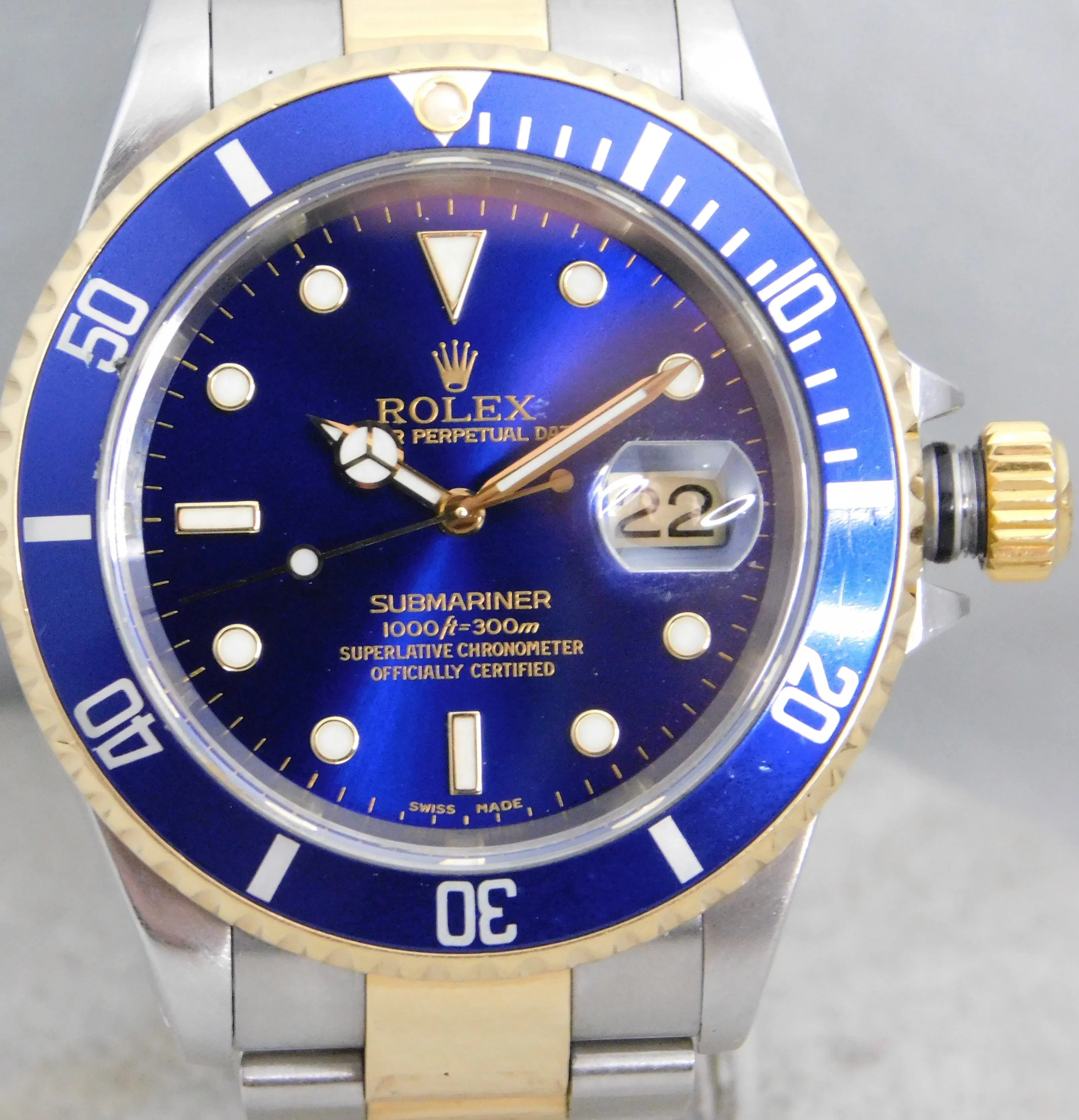 Rolex Submariner Bluesy 16613 Vintage 2000 18k Solid Gold/SS Mens Watch....40mm