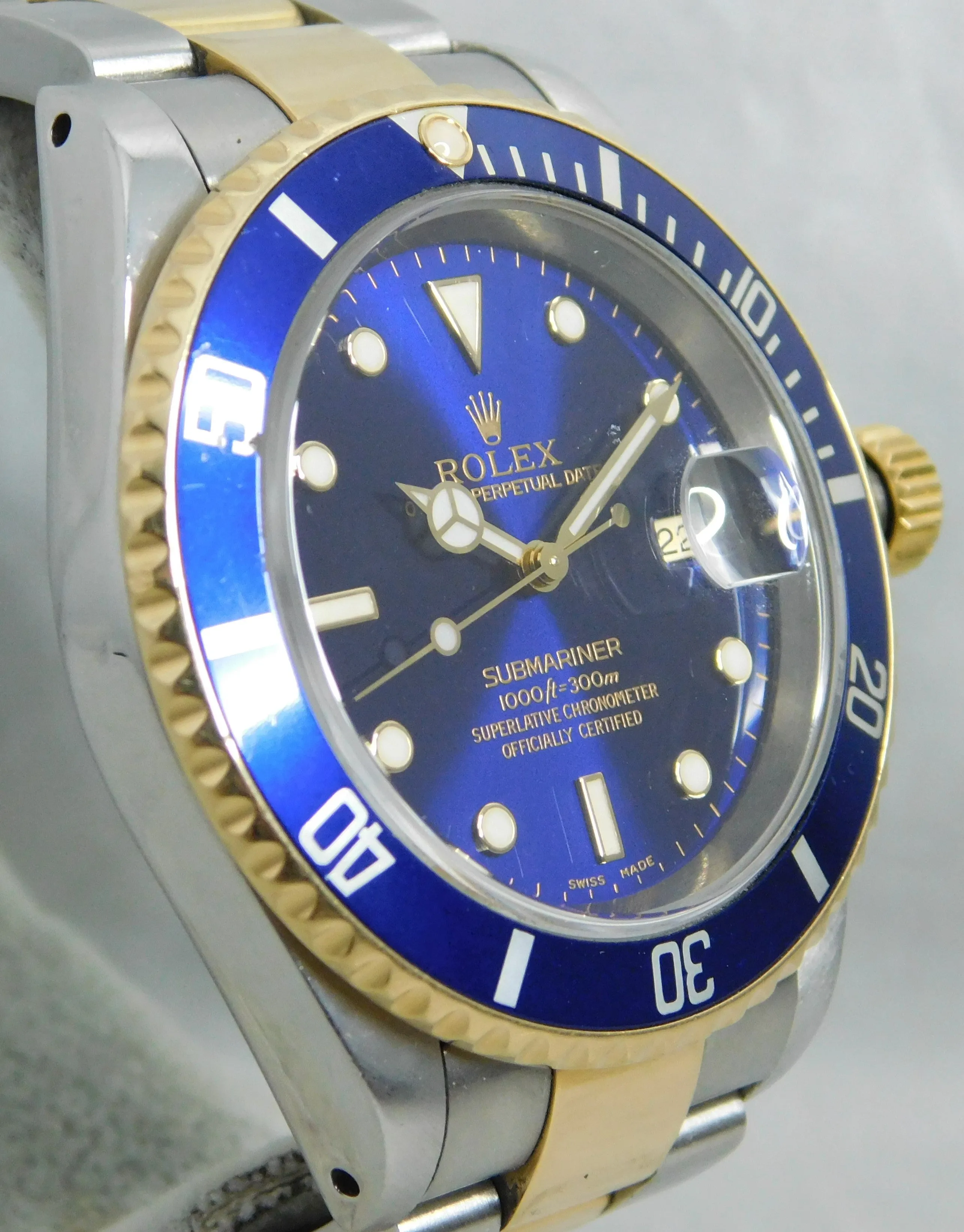 Rolex Submariner Bluesy 16613 Vintage 2000 18k Solid Gold/SS Mens Watch....40mm