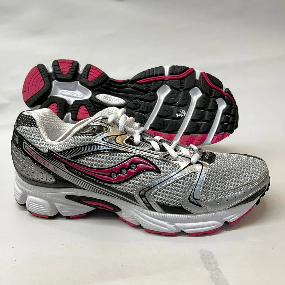 Saucony •Cohesion 5• Running Shoe • Silver/Black/Pink • 8.5 Wide - Preowned