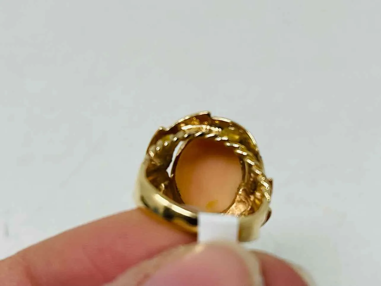 Size 5.5 Gold/Pink Oval 14K Gold Vintage Jewelry Ring